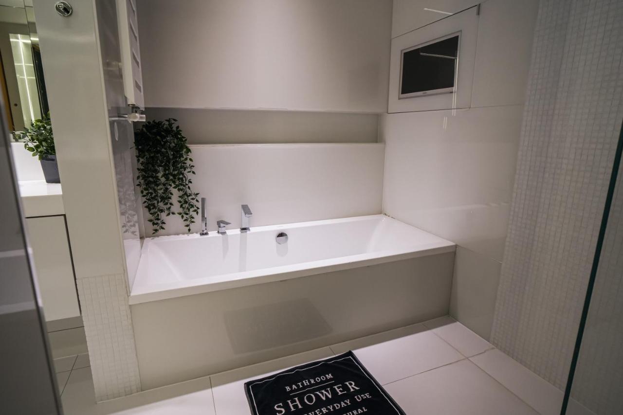 White Home Gdansk Bagian luar foto